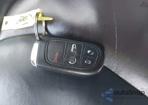 2018 Jeep Cherokee Limited 4X4 from USA, damaged, VIN 1C4PJMDBXJD598364